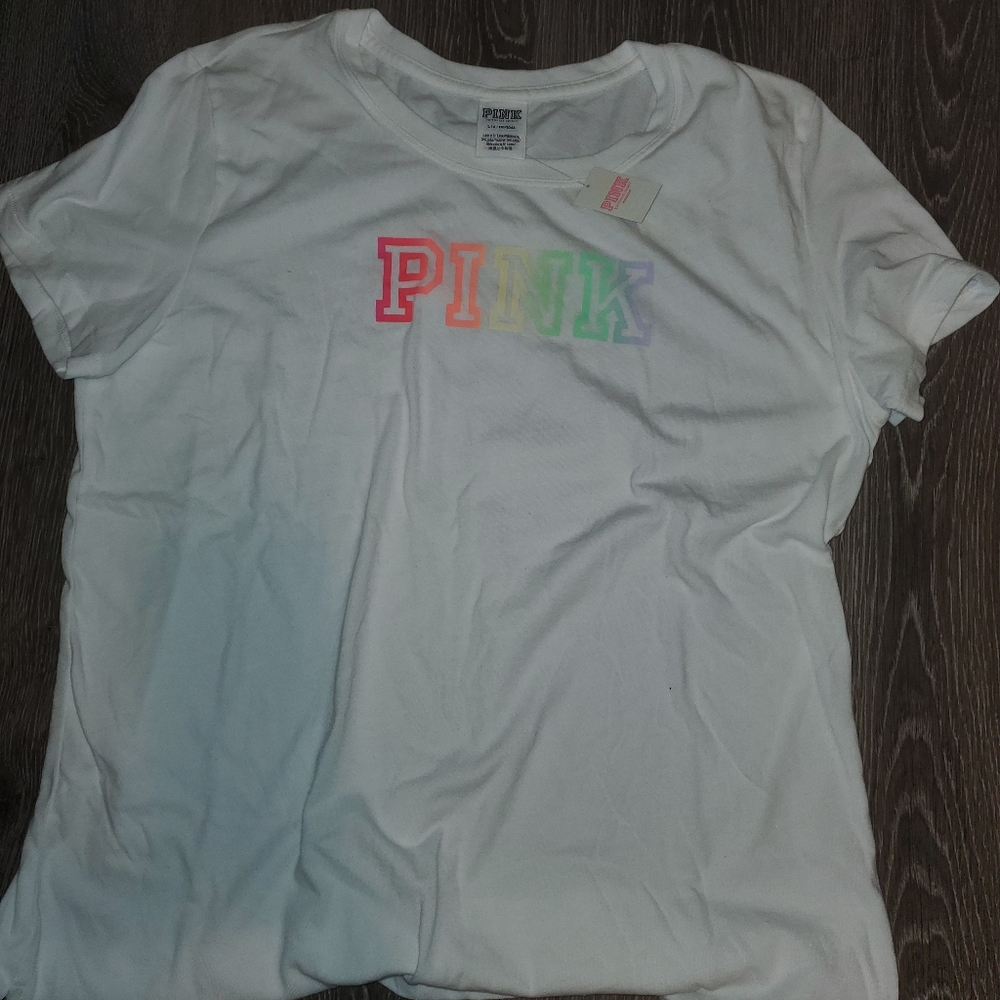 Vs pink tee*bnwt*💜💜💜💜